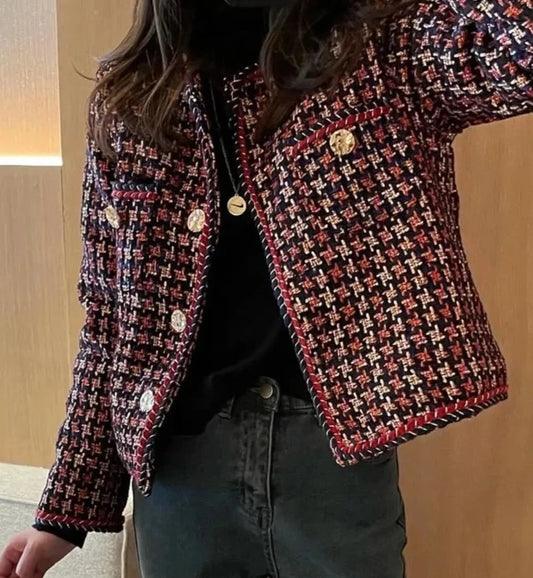 Blazer feminino curto em lã com botões AB631