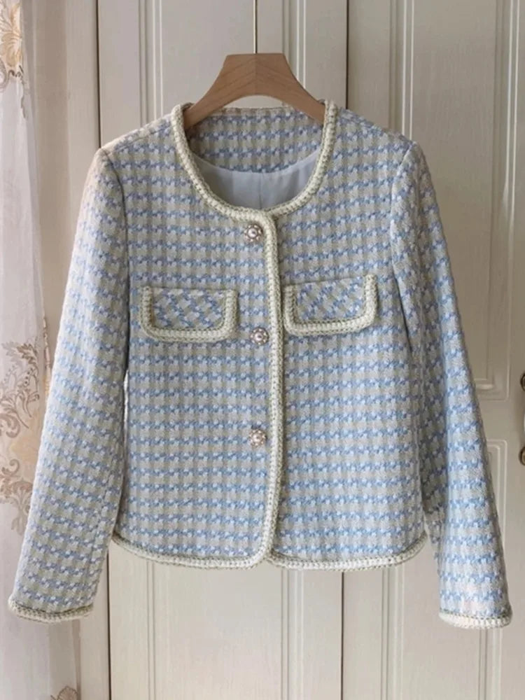 Blazer feminino com aba de bolsos AB601