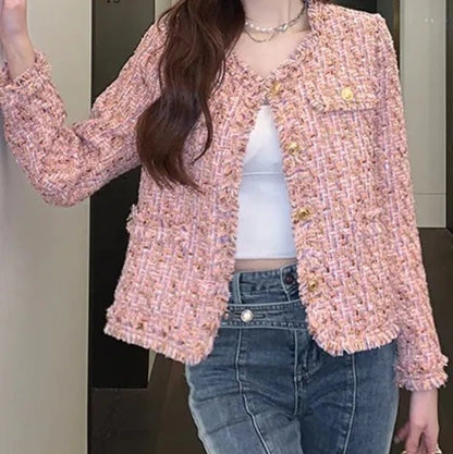 Blazer feminino barra desfiada e fechamento em botões AB627