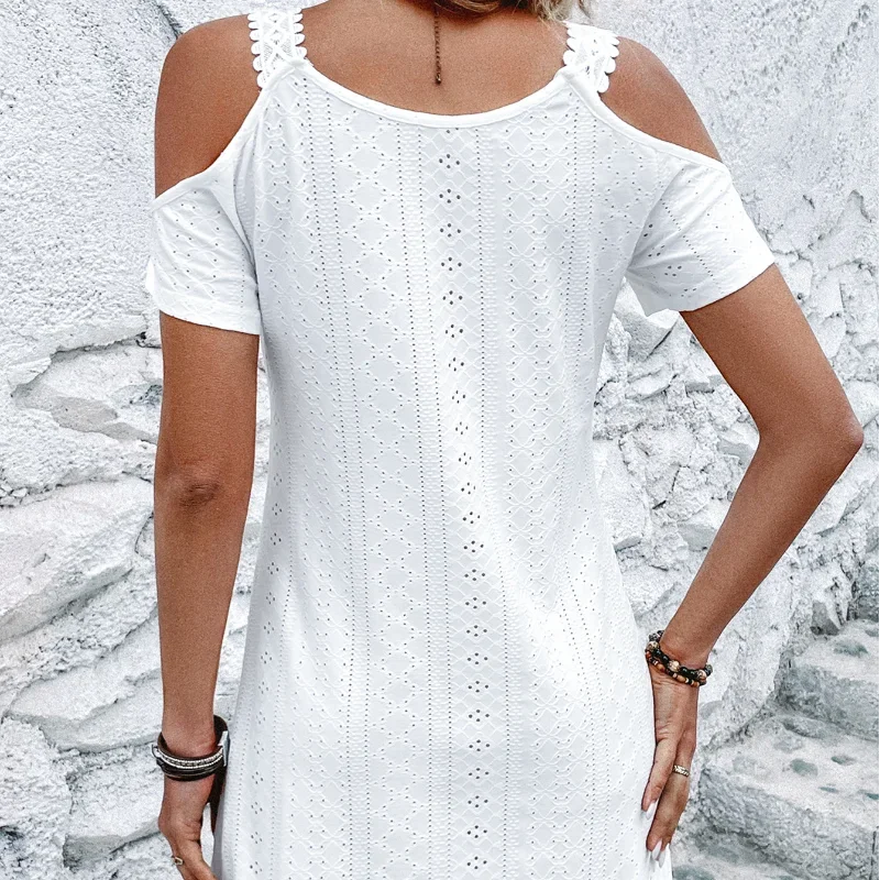 Vestido curto com decote V e ombros vazados AB724