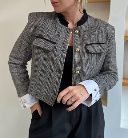 Blazer feminino com botões e barra dobrada AB612